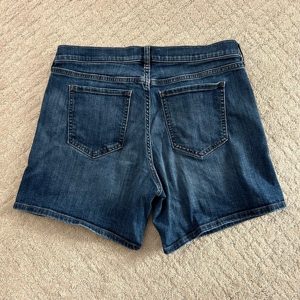 🍌Banana Republic Classic Blue Denim Women's Shorts - Picture 2 of 4